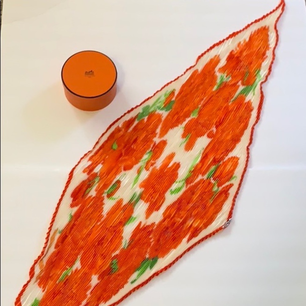 Hermès Orange Floral 100% Silk Pleated Scarf and Box Excellent RARE HTF - Picture 9 of 14